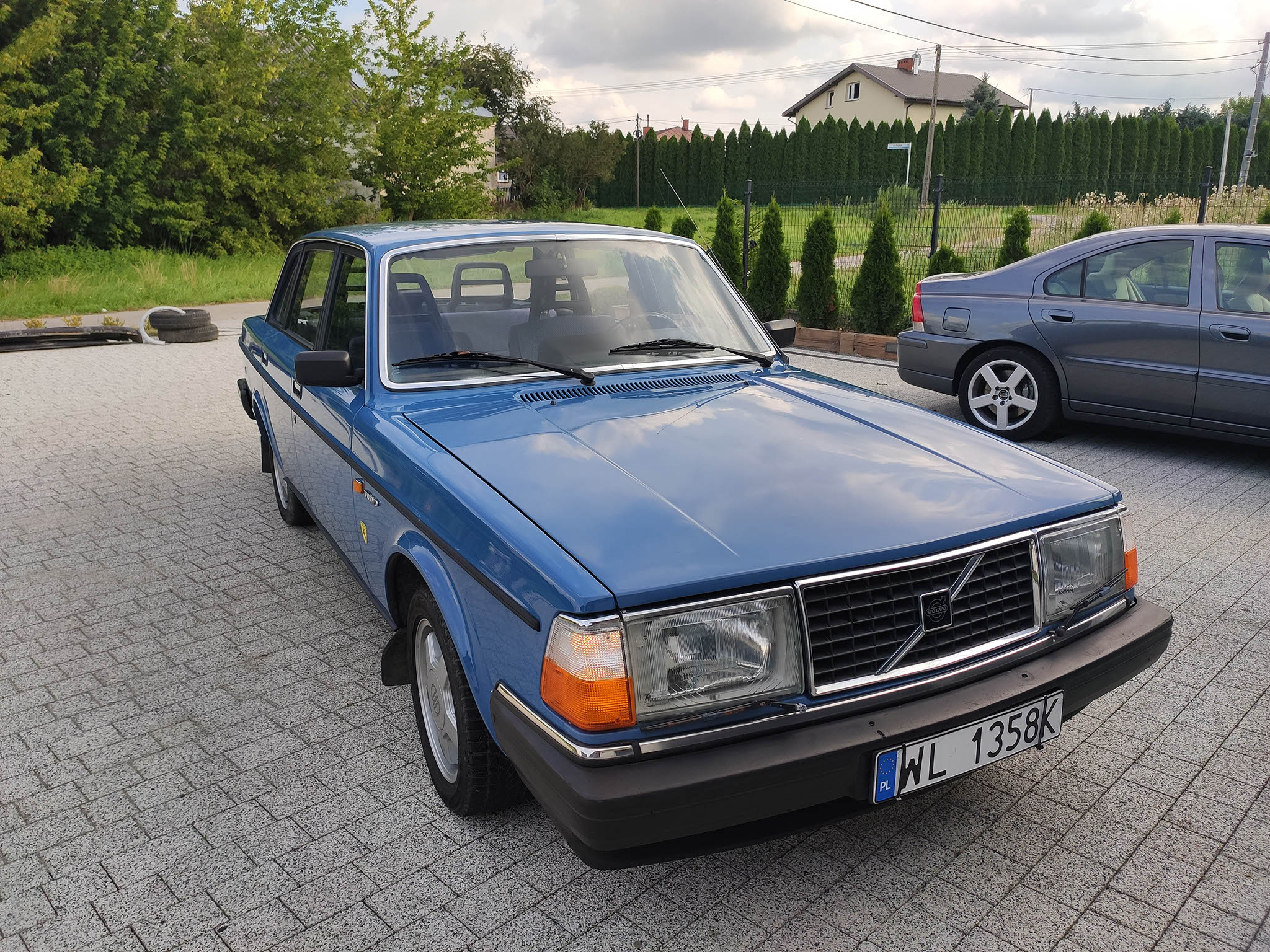 Volvo 240 1985 28900 PLN Tarczyn Giełda klasyków