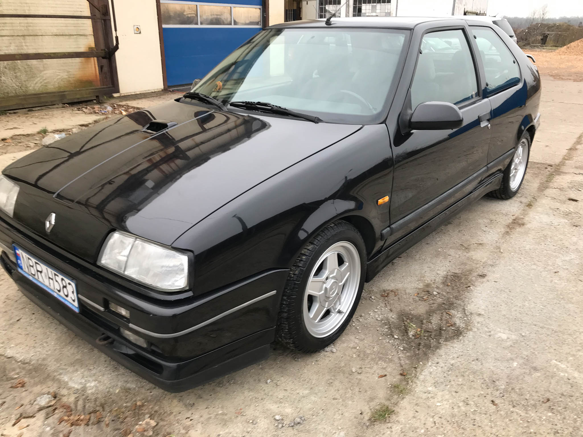 Renault 19 16V 1990 15000 PLN Braniewo Giełda klasyków