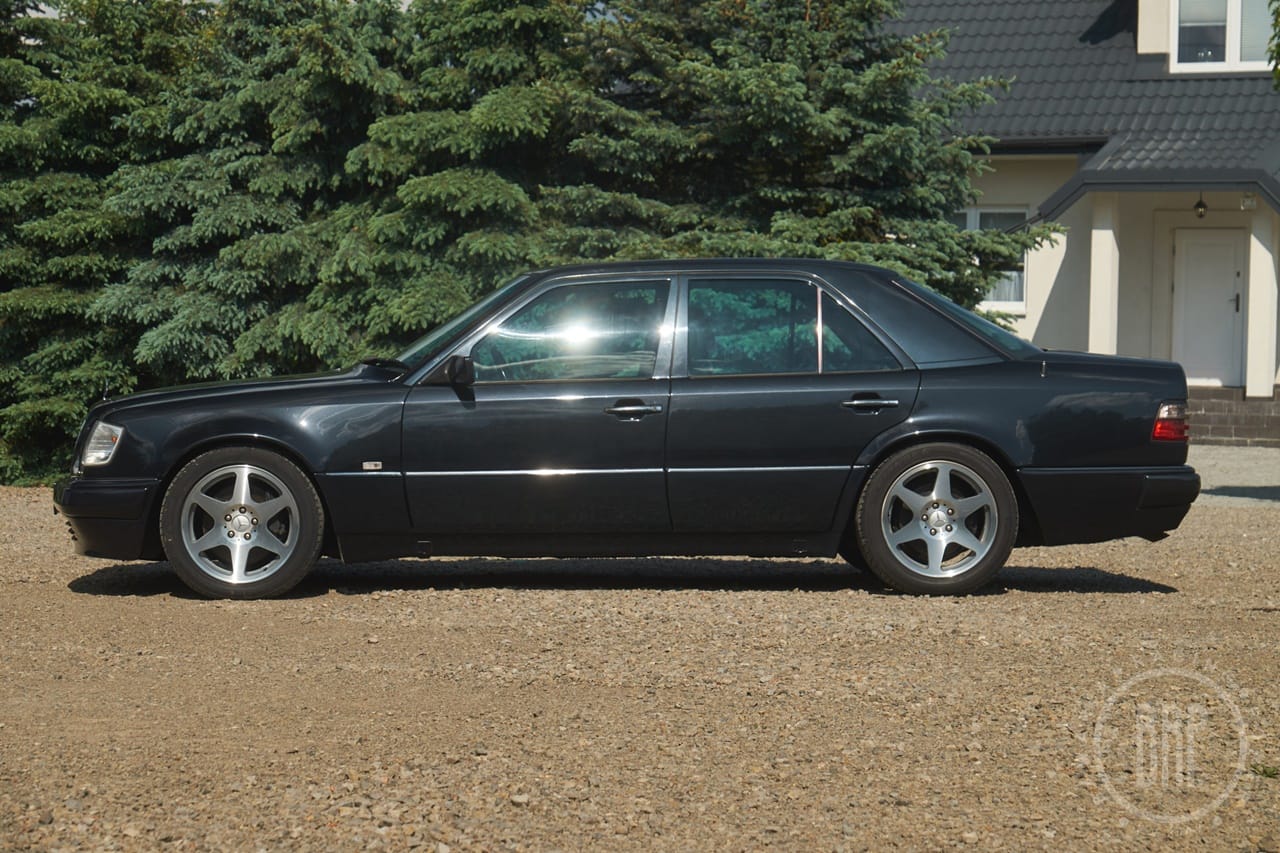 未開封 Mercedes-Benz 500 E 限定モデル 未開封 Mercedes-Benz