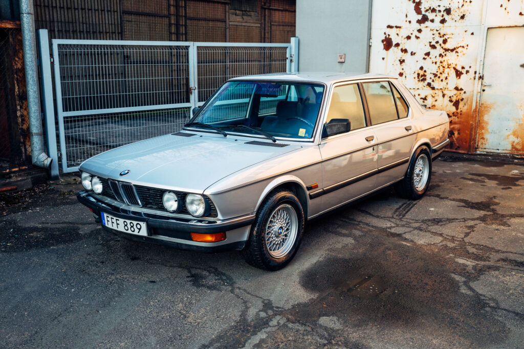  BMW 520i E28 1984 - 32900 PLN - Łódź - The Classics Exchange