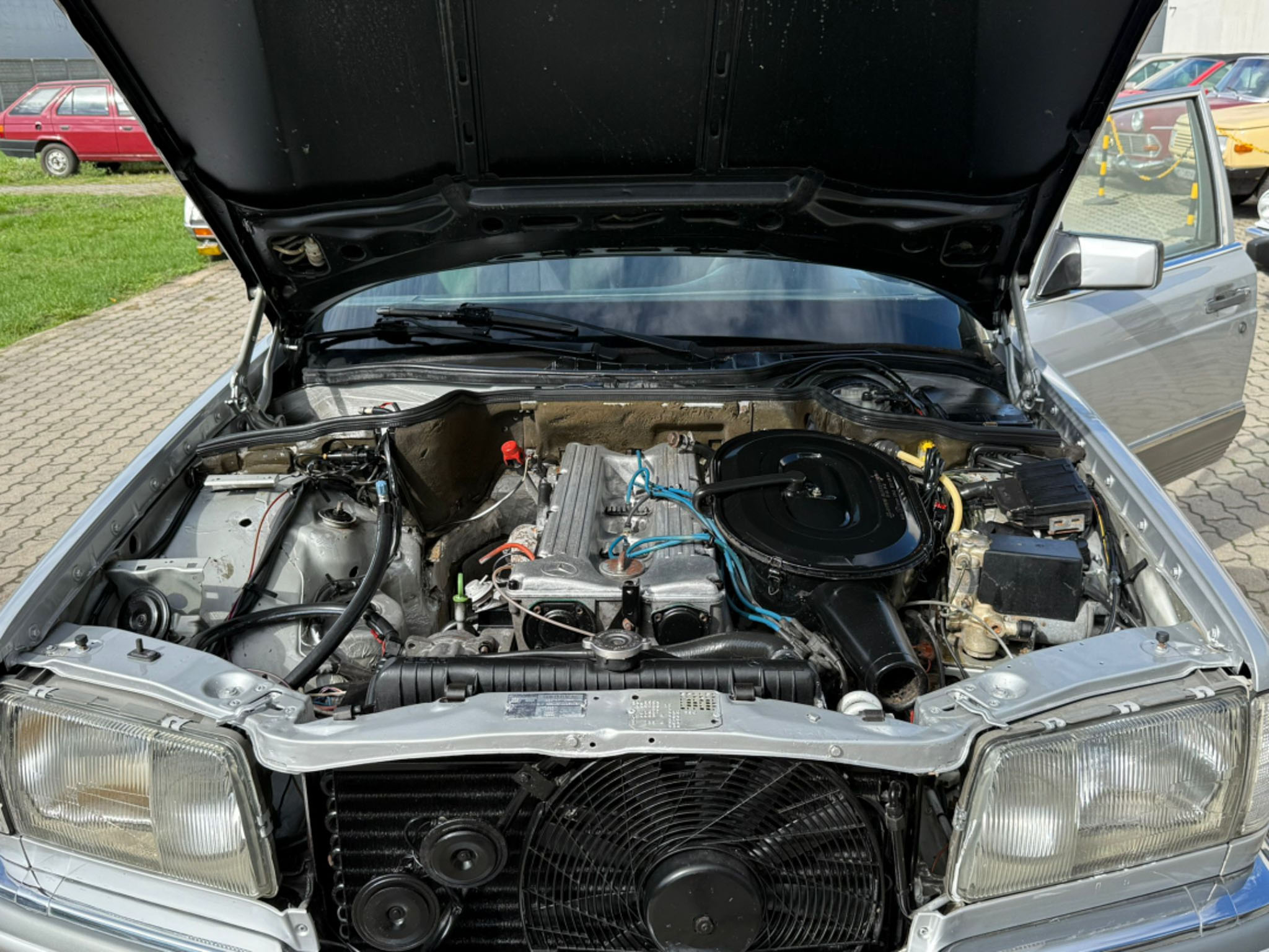 Mercedes 280 SE W126 1983 - 22500 PLN - Zgierz - Giełda klasyków
