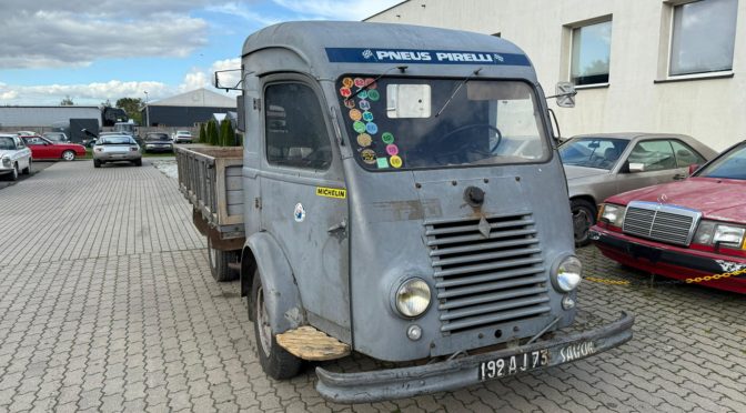 Renault R.2060 1949 – 36500 PLN – Zgierz