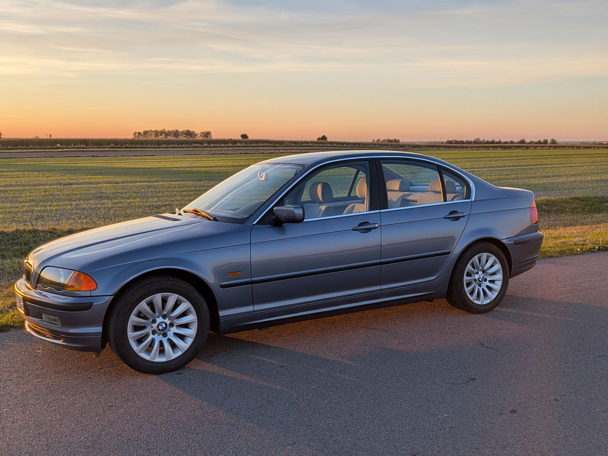 BMW 320iA E46