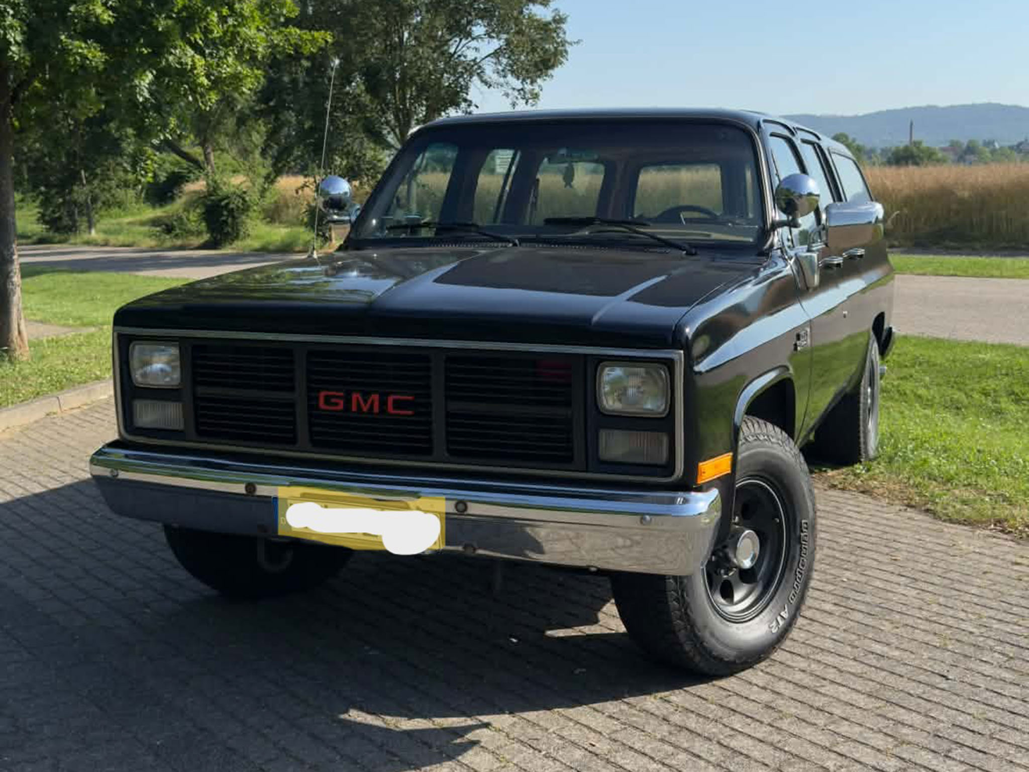 GMC Suburban
