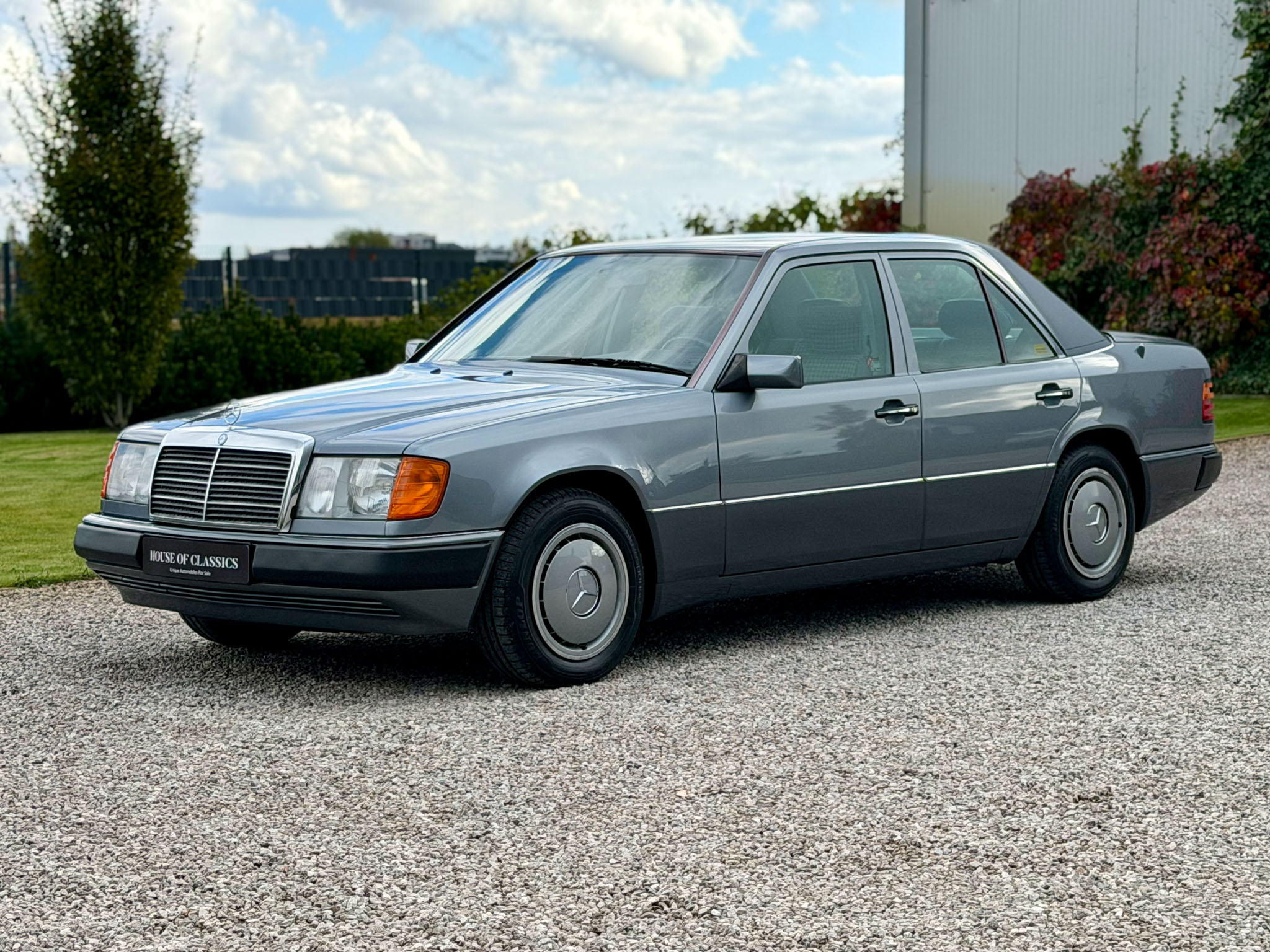 Mercedes-Benz 250D W124